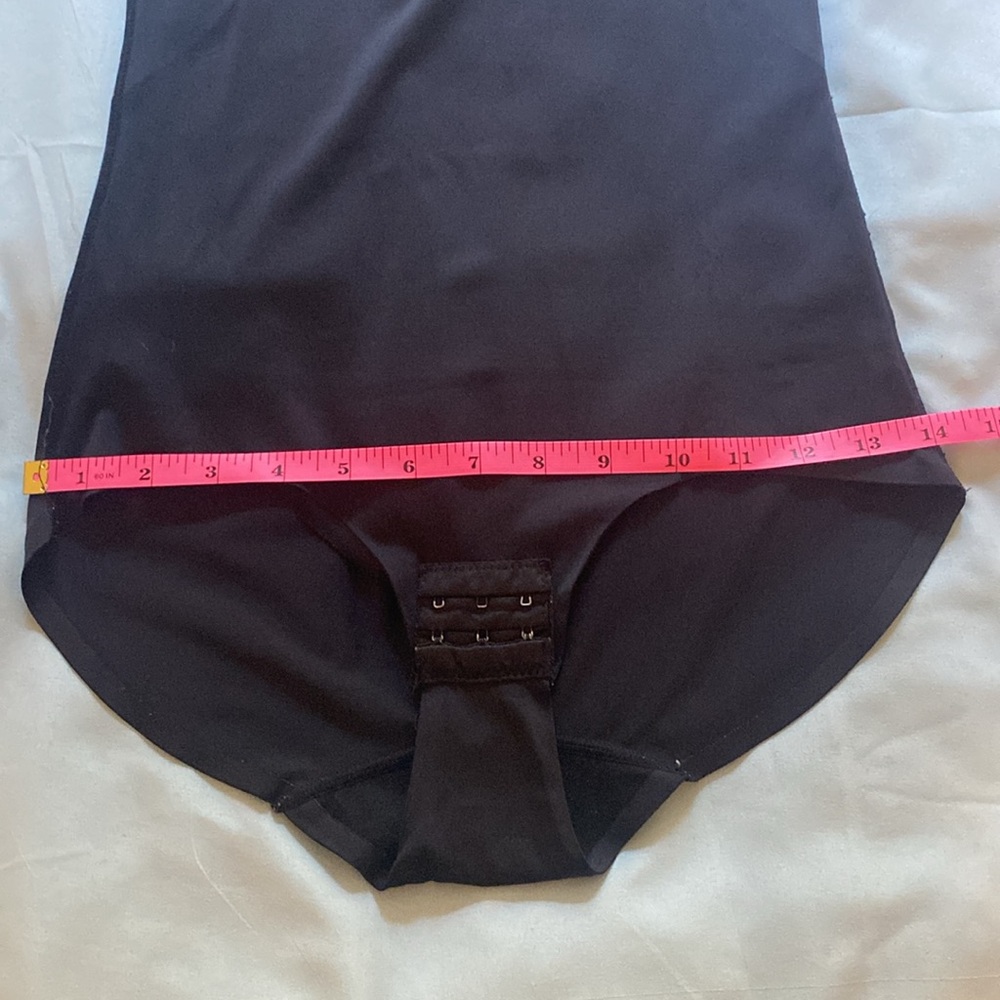 Shape Wear - Picture 7 of 8